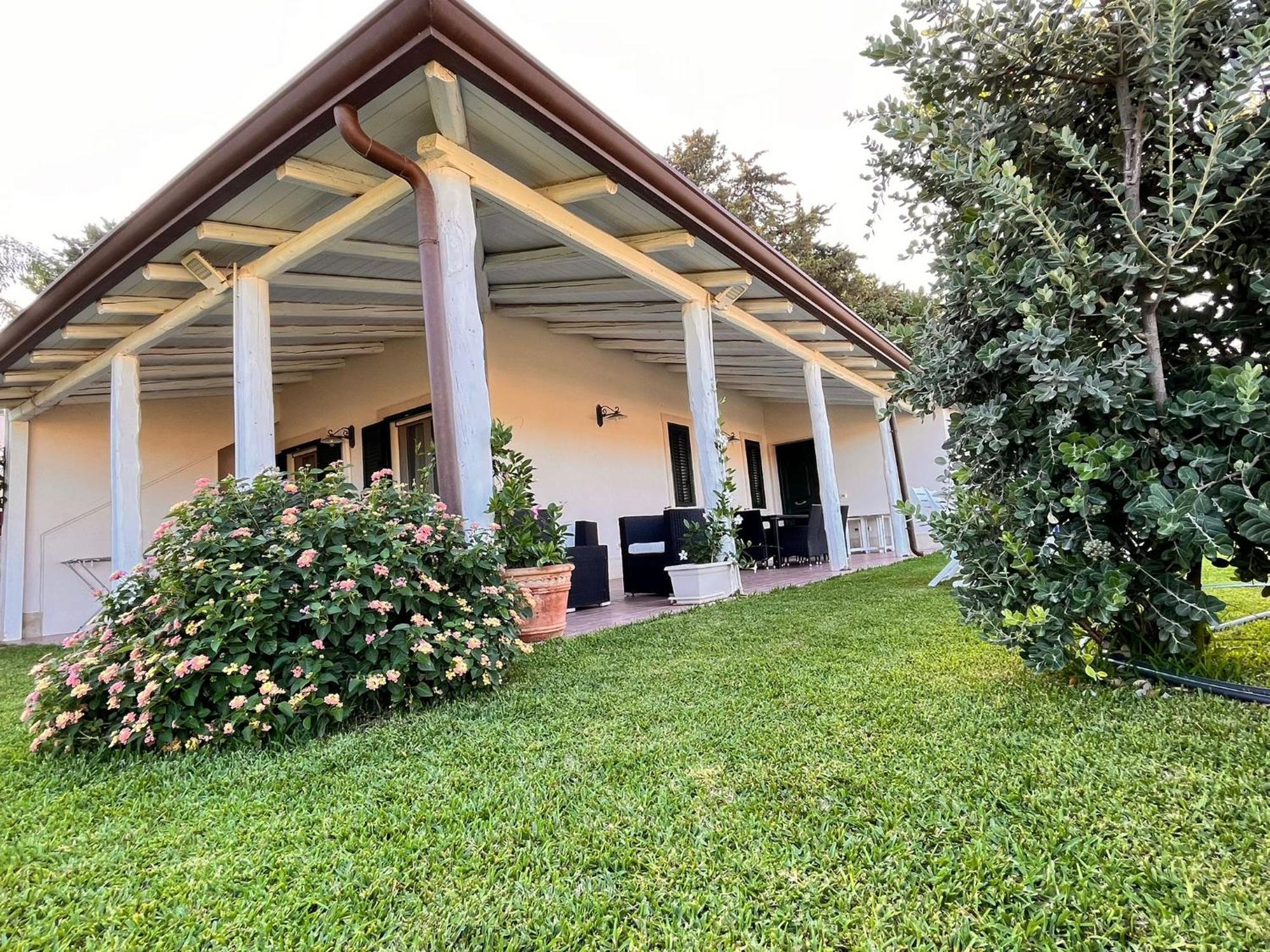 אבולה Summer House מראה חיצוני תמונה