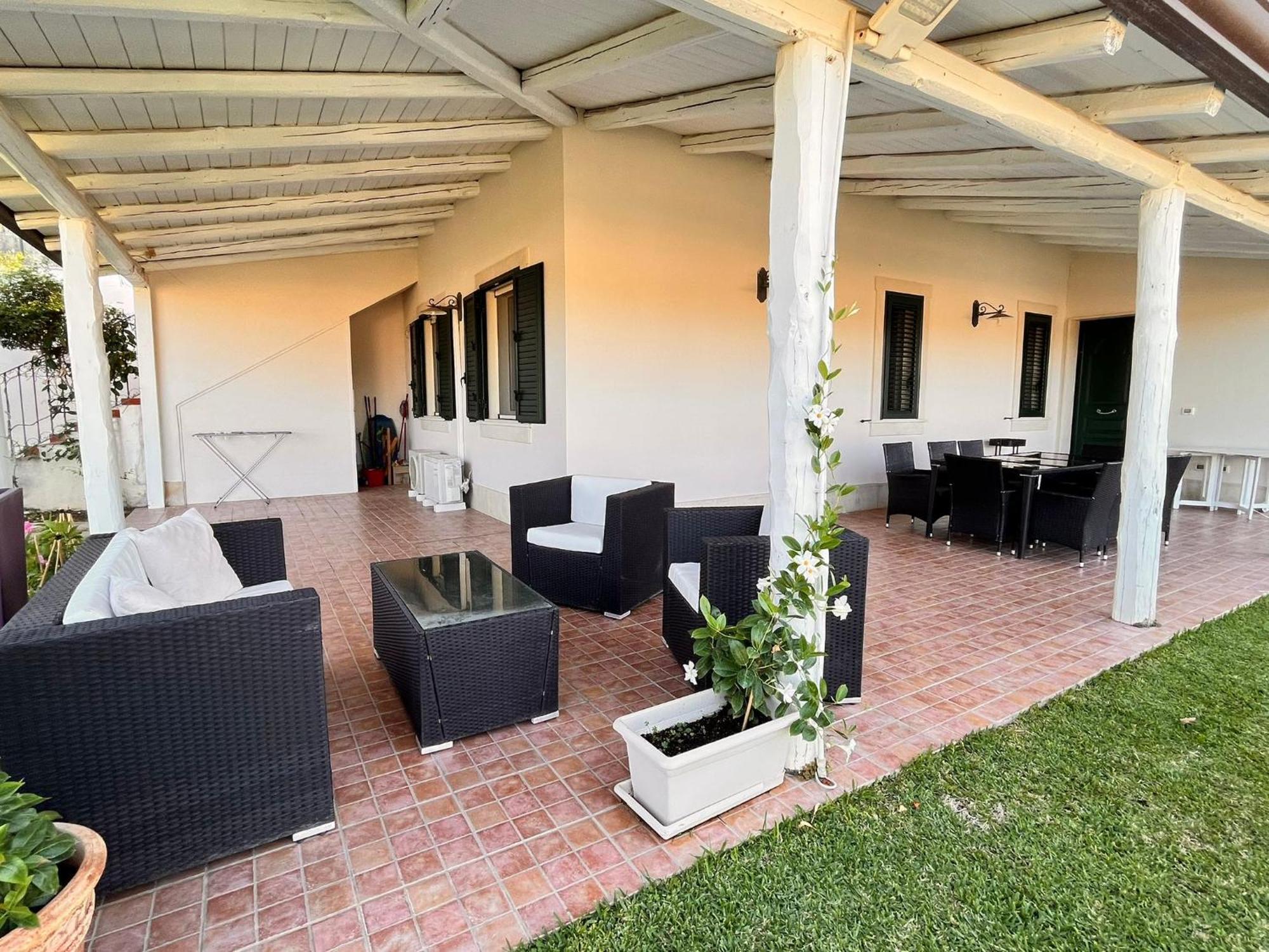 אבולה Summer House מראה חיצוני תמונה