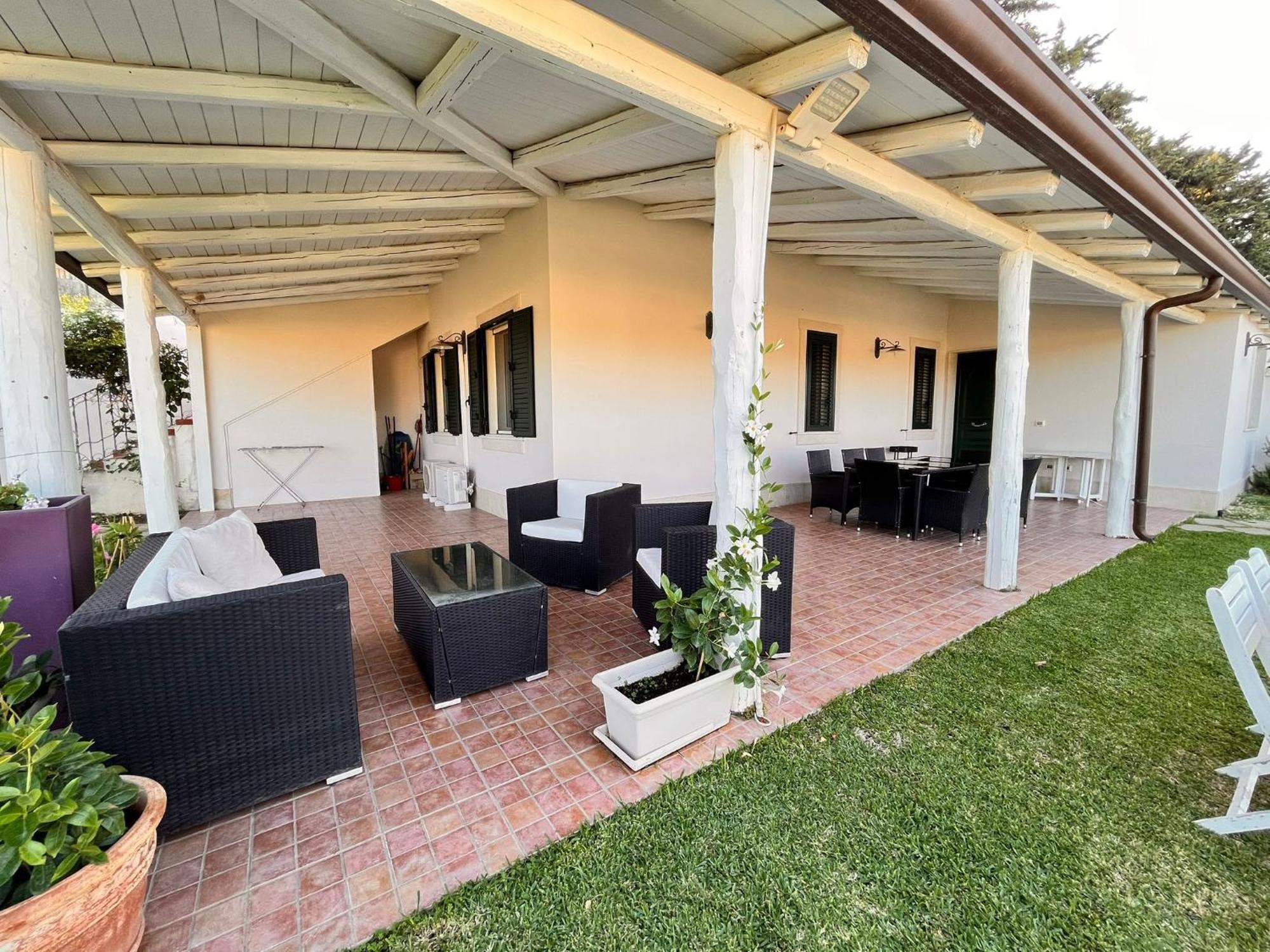 אבולה Summer House מראה חיצוני תמונה