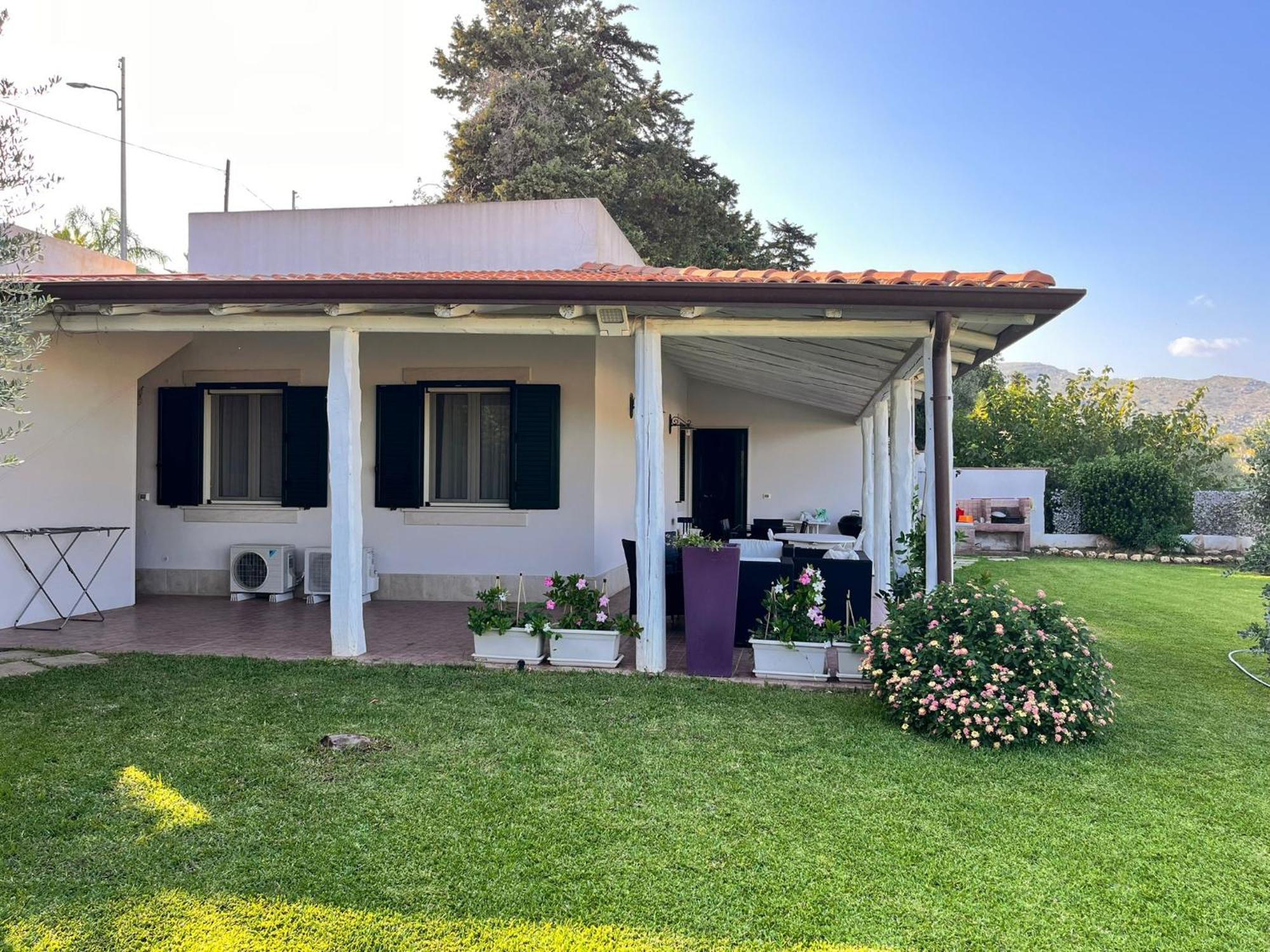 אבולה Summer House מראה חיצוני תמונה